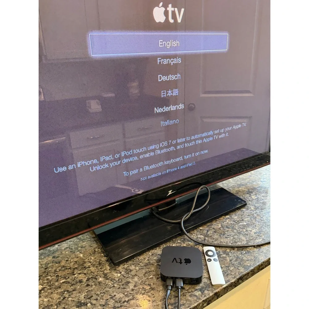 Apple TV 3rd Gen A1469 Black Media Streamer with Silver Remote and HDMI Cable